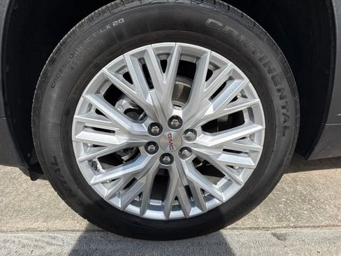 Used 2026 GMC Acadia Elevation w/ Elevation Premium Package FWD image 47