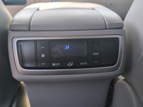 Used 2015 Toyota Highlander XLE AWD/4WD image 29