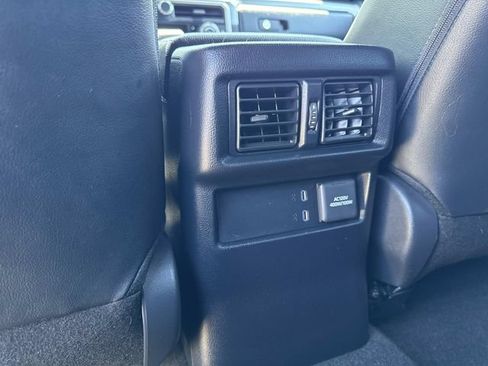 Used 2025 Toyota 4Runner TRD Off-Road Premium AWD/4WD image 16