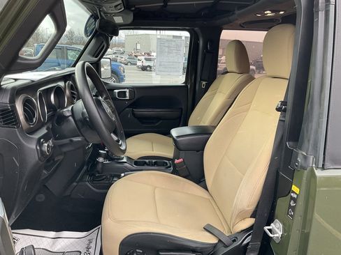 Used 2020 Jeep Wrangler Sport image 18