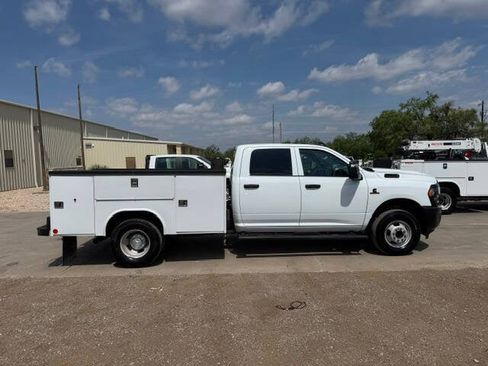 Used 2024 RAM 3500 Tradesman w/ Max Tow Package AWD/4WD image 9
