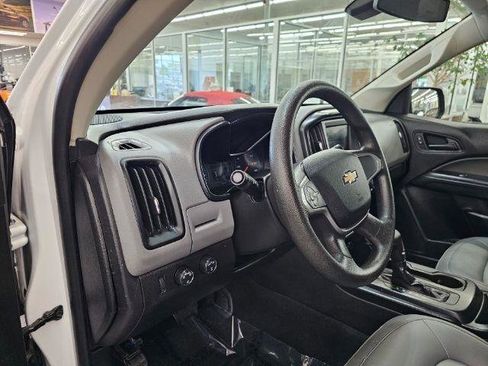 Used 2019 Chevrolet Colorado W/T w/ WT Convenience Package AWD/4WD image 7