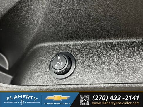 Used 2023 Chevrolet Equinox LT FWD image 23