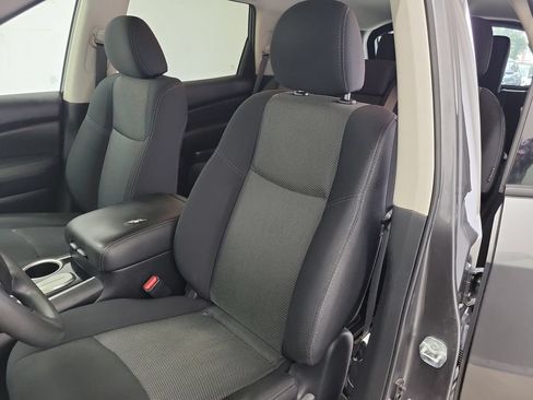 Used 2020 Nissan Pathfinder S FWD image 15