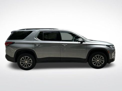 Used 2023 Chevrolet Traverse LT FWD image 6