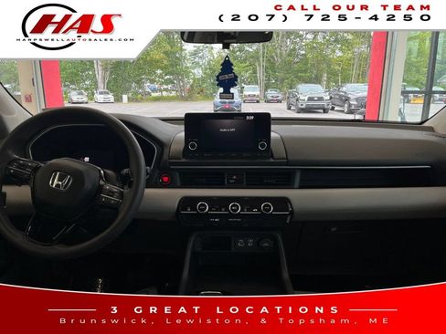 Used 2023 Honda Pilot LX image 16