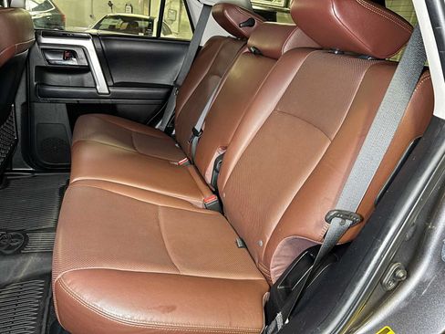 Used 2018 Toyota 4Runner Limited AWD/4WD image 18