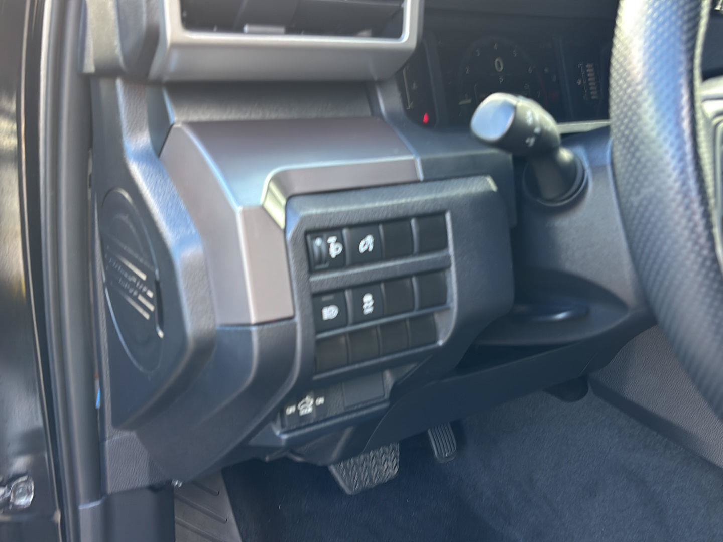 Used 2024 Toyota Tacoma SR5 AWD/4WD image 27