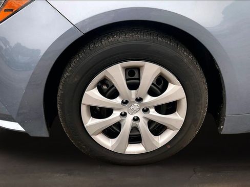 Used 2023 Toyota Corolla LE FWD image 33