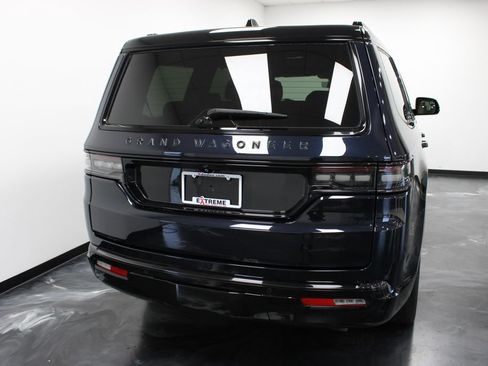 Used 2025 Jeep Grand Wagoneer Series III w/ Rear Seat Video Group 1 AWD/4WD image 8