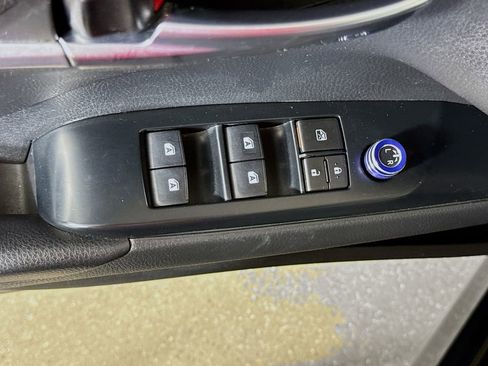 Used 2018 Toyota Camry LE FWD image 17