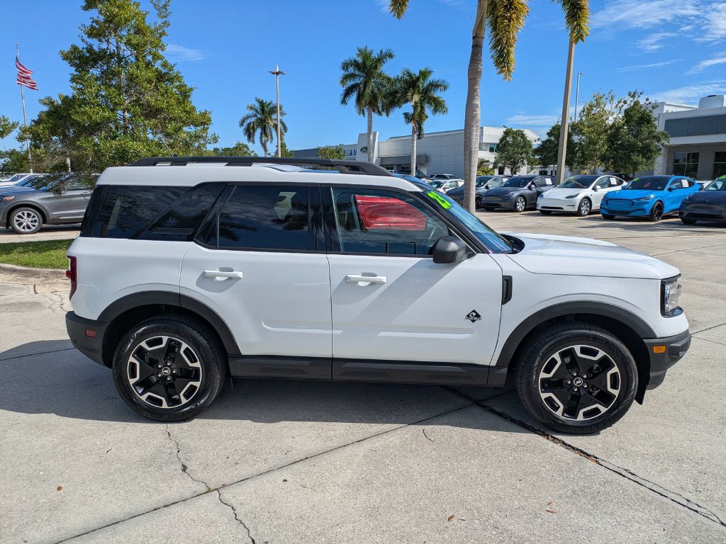 Certified 2023 Ford Bronco Sport Outer Banks w/ Tech Package AWD/4WD image 3