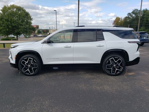 New 2026 Chevrolet Traverse High Country w/ LPO, Floor Liner Package image 6