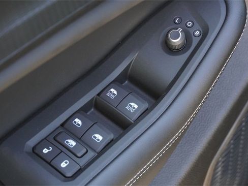 New 2025 Jeep Grand Cherokee L Laredo w/ Luxury Tech Group I image 22