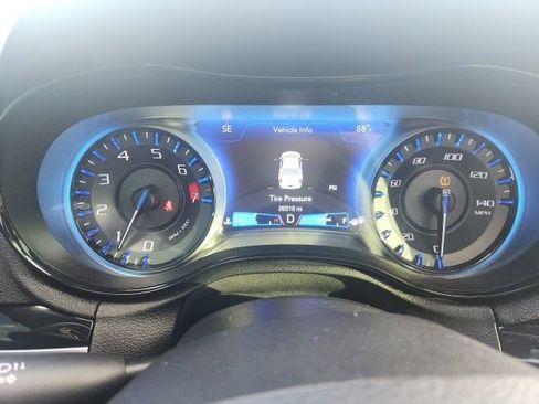 Used 2023 Chrysler 300 S image 8