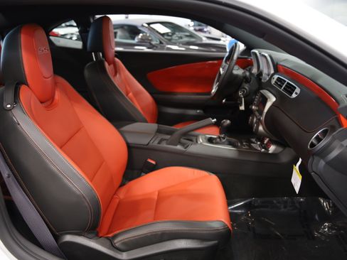 Used 2015 Chevrolet Camaro SS w/ RS Package RWD image 35