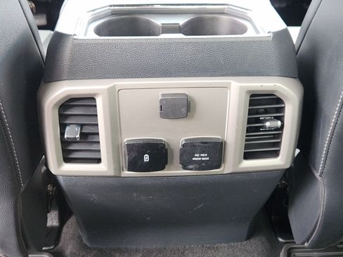 Used 2022 Ford F250 Lariat w/ Lariat Value Package AWD/4WD image 29