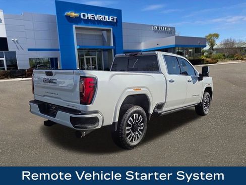 Used 2025 GMC Sierra 3500 Denali Ultimate image 9