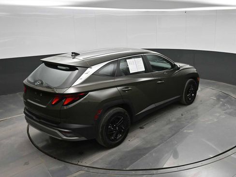 Certified 2025 Hyundai Tucson SE FWD image 28