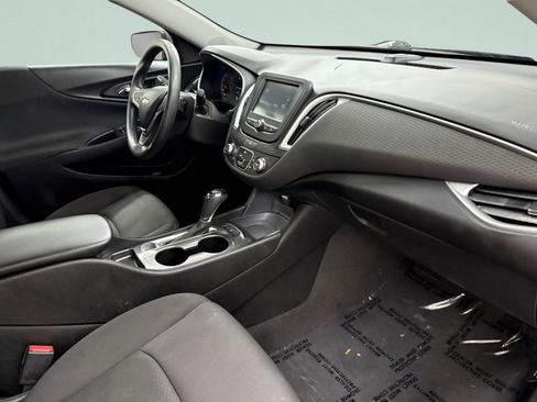 Used 2017 Chevrolet Malibu LS FWD image 20