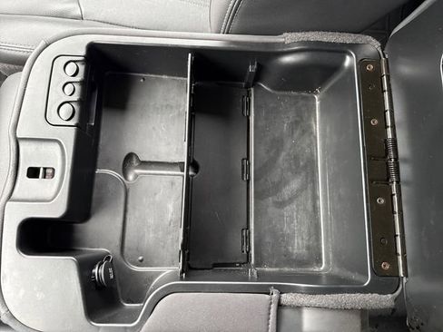 Used 2011 RAM 2500 Laramie w/ Protection Group image 29