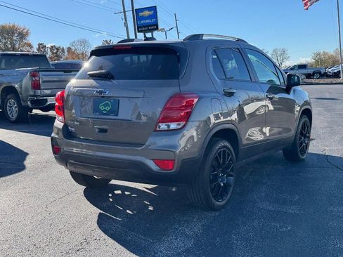 Used 2022 Chevrolet Trax LT w/ Sport Edition image 5