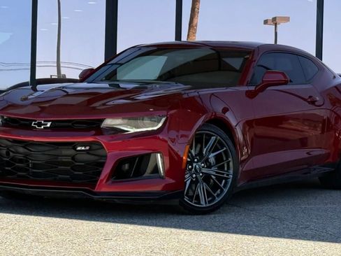 Used 2021 Chevrolet Camaro ZL1 RWD image 2