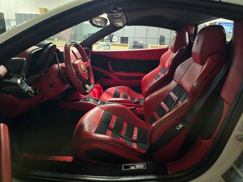 Used 2015 Ferrari 458 Spider RWD image 16