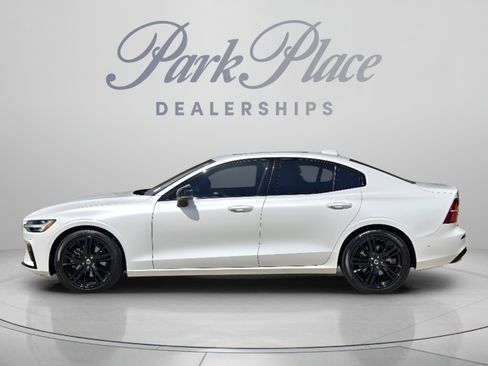 Certified 2023 Volvo S60 B5 Plus w/ Climate Package AWD/4WD image 2