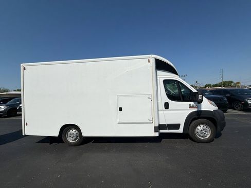 Used 2018 RAM ProMaster 3500 w/ Premium Appearance Group image 2