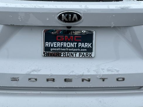 Used 2021 Kia Sorento EX image 47