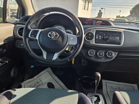 Used 2012 Toyota Yaris SE image 19