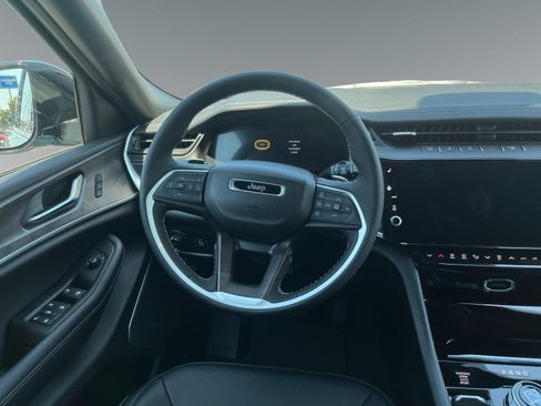 New 2026 Jeep Grand Cherokee Limited AWD/4WD image 12