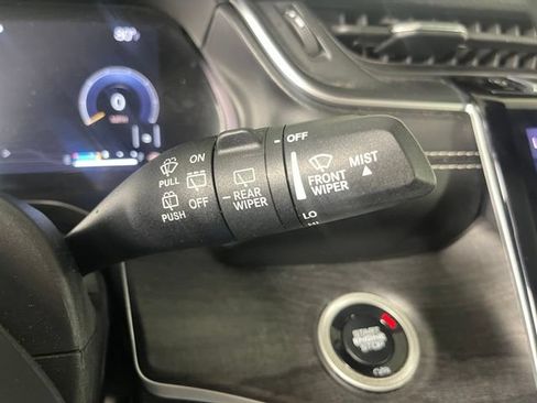 Used 2021 Jeep Grand Cherokee L Limited AWD/4WD image 23
