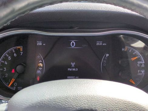 Used 2020 Jeep Grand Cherokee Altitude AWD/4WD image 17