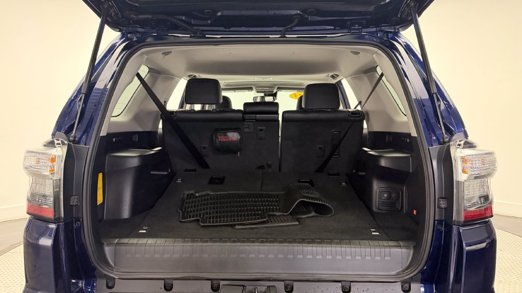 Used 2023 Toyota 4Runner Limited AWD/4WD image 37