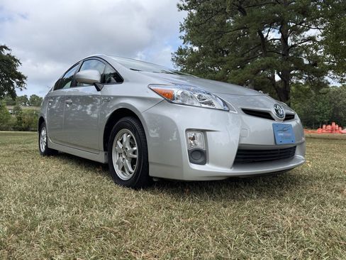 Used 2011 Toyota Prius Two FWD image 7