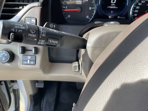 Used 2016 Chevrolet Suburban LTZ image 16