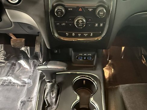 Used 2018 Dodge Durango GT image 28