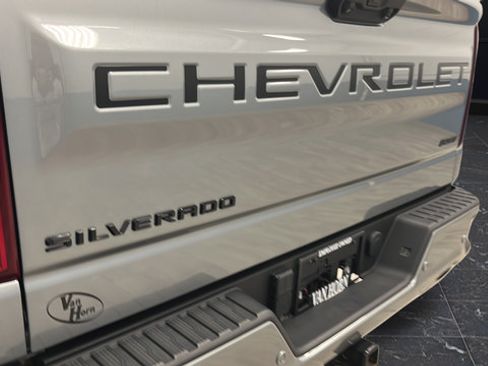 Used 2024 Chevrolet Silverado 1500 RST AWD/4WD image 33