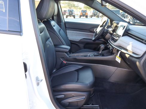 New 2026 Jeep Compass Latitude image 22