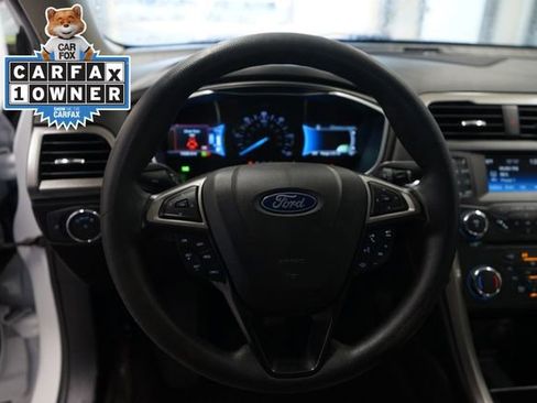 Used 2018 Ford Fusion S image 22