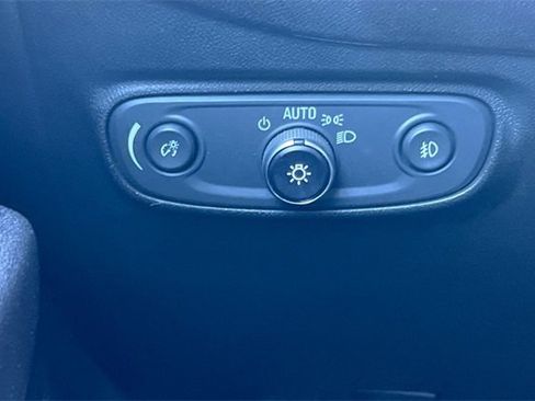 Used 2020 Chevrolet Equinox LT image 35