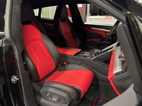 Used 2020 Lamborghini Urus image 17