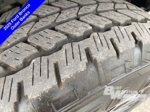 Used 2025 Ford Bronco Outer Banks AWD/4WD image 18