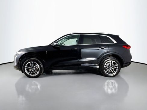 Certified 2025 Audi Q5 Premium w/ Convenience Package AWD/4WD image 4