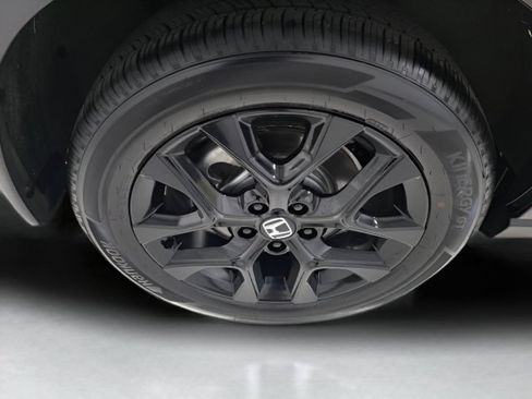 Used 2025 Honda HR-V Sport image 11