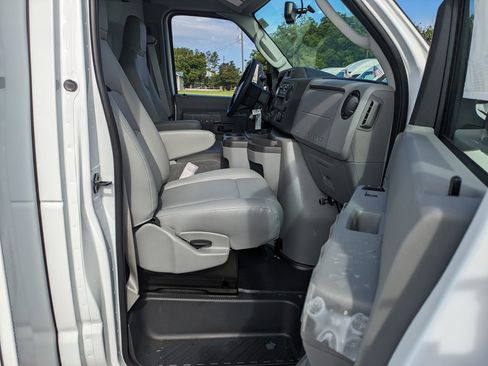 New 2026 Ford E-350 and Econoline 350 Super Duty w/ Power Equipment Group image 60