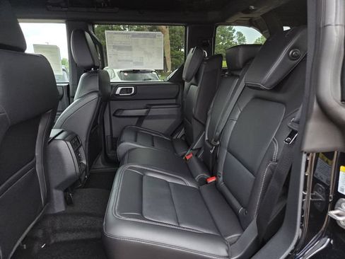 New 2026 Ford Bronco Outer Banks w/ Sasquatch Package AWD/4WD image 16