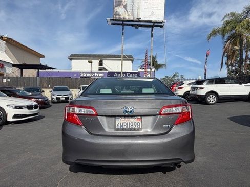 Used 2012 Toyota Camry LE FWD image 3
